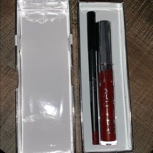 Holiday Edition Matte Liquid Lipstick & Lip Liner